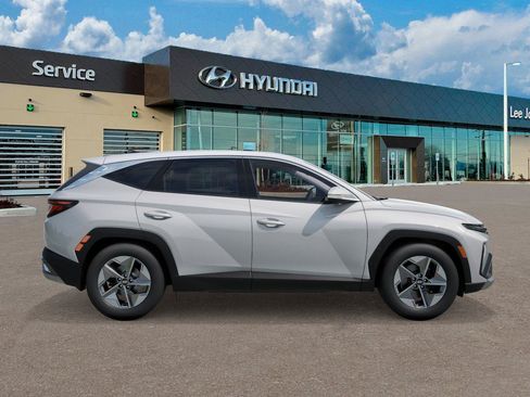 New 2026 Hyundai Tucson SEL FWD image 7