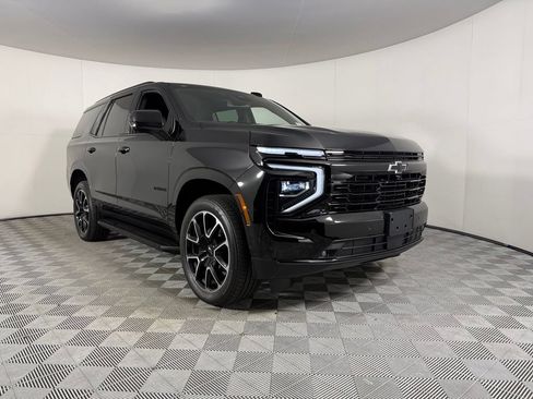 Used 2026 Chevrolet Tahoe RST RWD image 2