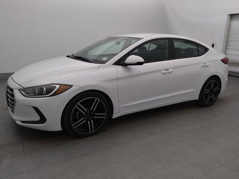 Used 2017 Hyundai Elantra SE FWD image 2
