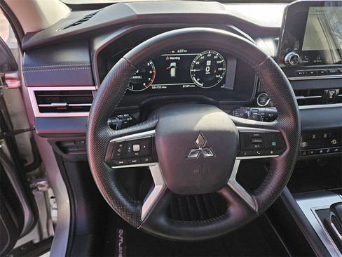 Used 2024 Mitsubishi Outlander SEL image 18