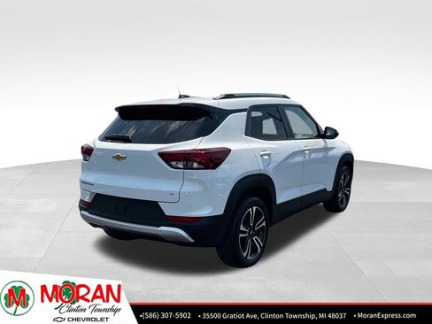 Certified 2024 Chevrolet TrailBlazer LT w/ Convenience Package FWD image 6