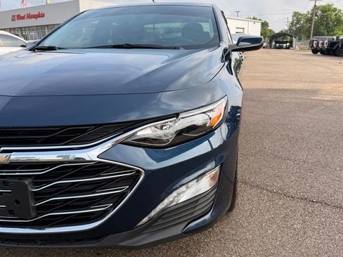 Used 2022 Chevrolet Malibu LT FWD image 11