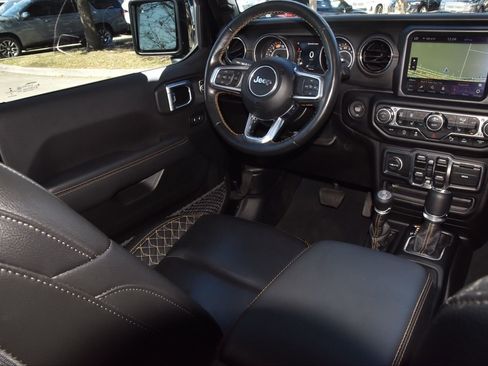 Used 2022 Jeep Wrangler Unlimited Sahara image 15