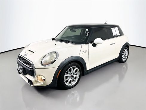 Used 2015 MINI Cooper S image 3