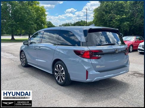Used 2025 Honda Odyssey Elite image 5