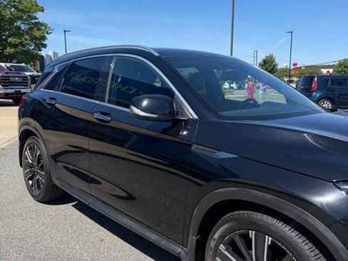 Used 2021 INFINITI QX50 Luxe w/ Appearance Package AWD/4WD image 4