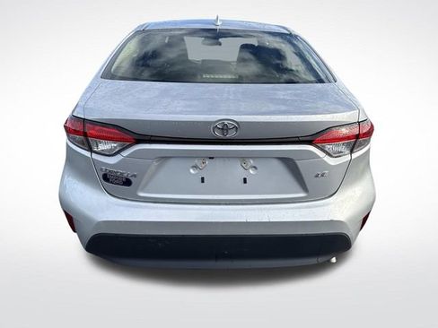Used 2023 Toyota Corolla LE image 4