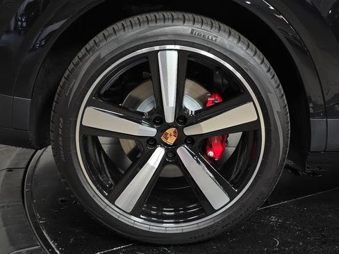New 2026 Porsche Cayenne S AWD/4WD image 29