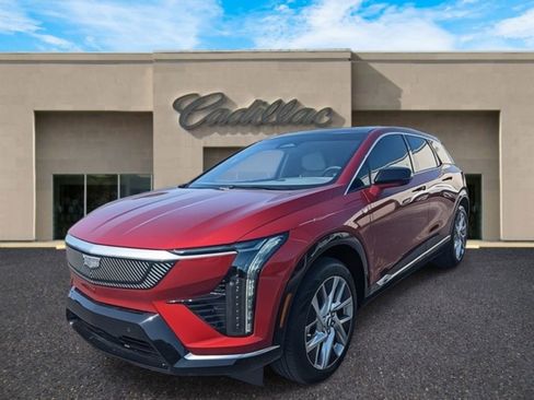 New 2025 Cadillac Optiq Luxury 2 image 8