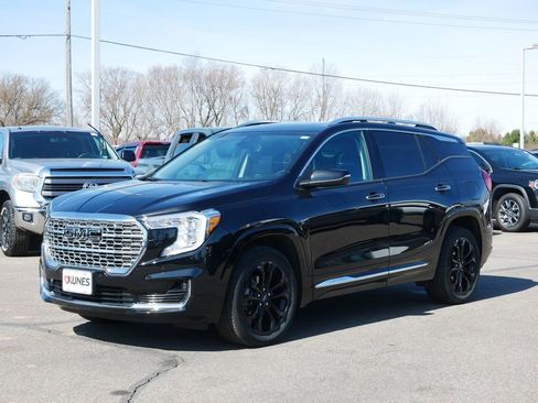 Used 2022 GMC Terrain Denali image 3