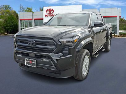 New 2025 Toyota Tacoma SR5