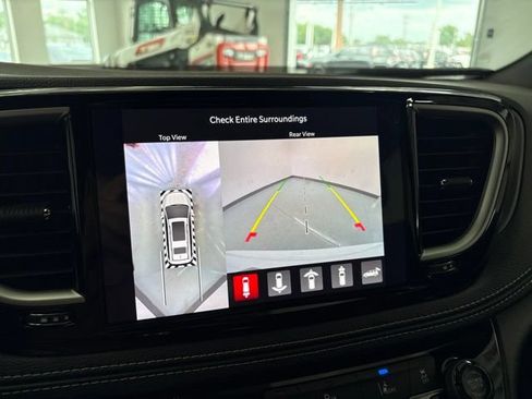 New 2027 Chrysler Pacifica Select AWD/4WD image 46