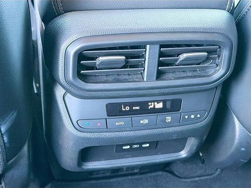Used 2025 Honda Pilot EX-L image 36