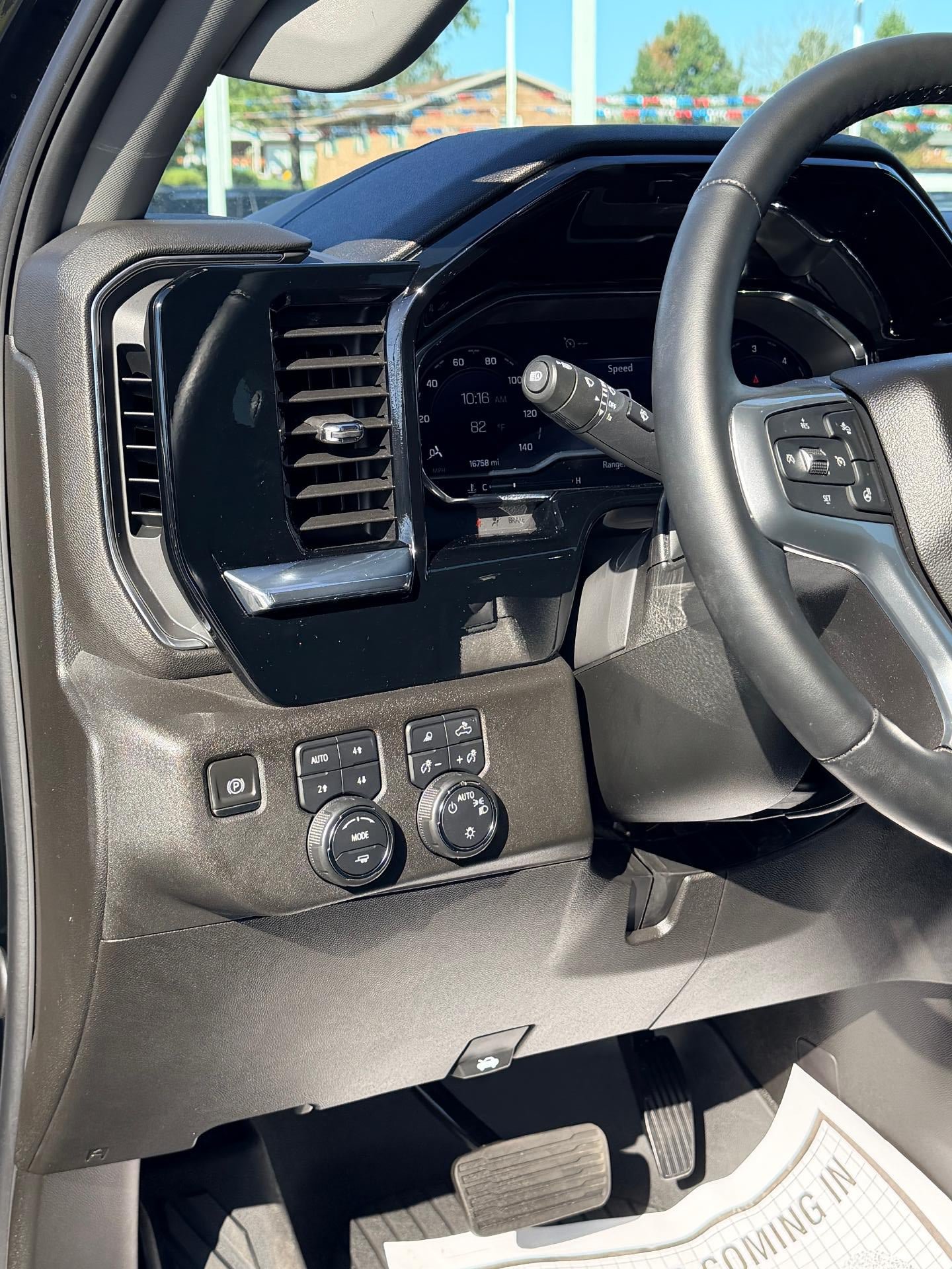 Used 2024 Chevrolet Silverado 1500 LT AWD/4WD image 13