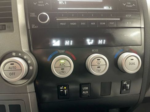 Used 2011 Toyota Tundra Limited w/ Memory Pkg AWD/4WD image 18