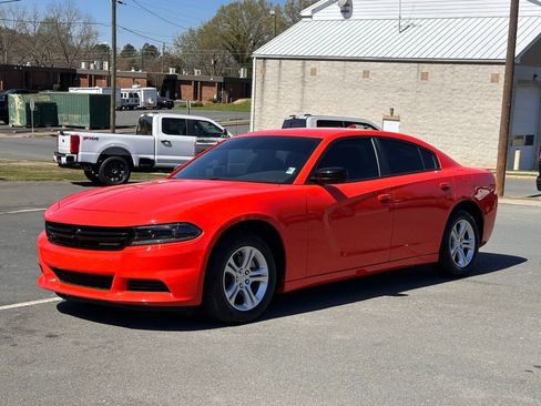 Used 2023 Dodge Charger SXT image 2