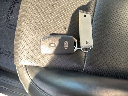 Used 2021 Kia Telluride LX AWD/4WD image 8