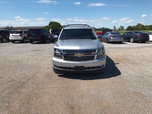 Used 2017 Chevrolet Tahoe Premier AWD/4WD image 3