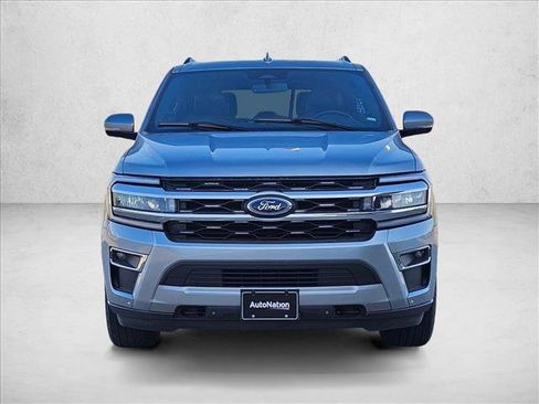 Used 2023 Ford Expedition Limited image 2