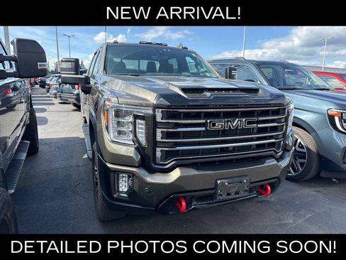 Used 2023 GMC Sierra 3500 AT4 w/ AT4 Premium Plus Package AWD/4WD image 3