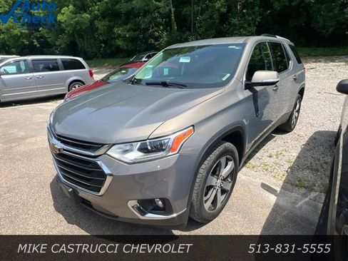 Used 2018 Chevrolet Traverse LT FWD image 1