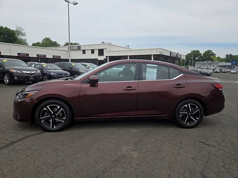 Used 2024 Nissan Sentra SV FWD image 8