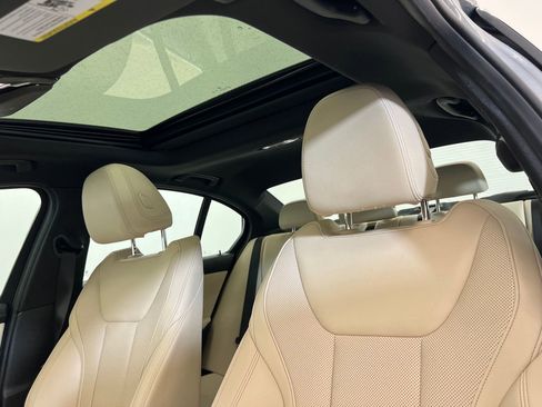 Used 2025 BMW 330i xDrive Sedan AWD/4WD image 23