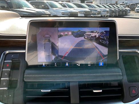 Used 2021 Chevrolet Tahoe Premier w/ Premium Package AWD/4WD image 20