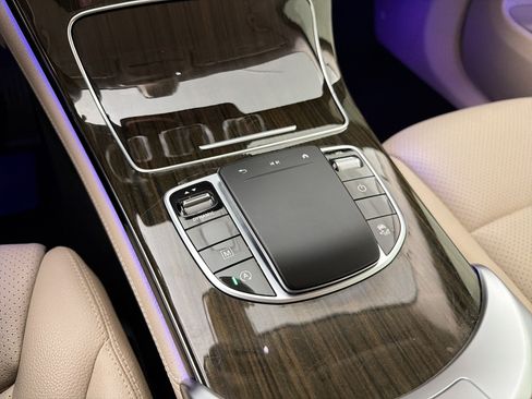 Used 2020 Mercedes-Benz GLC 300 image 18