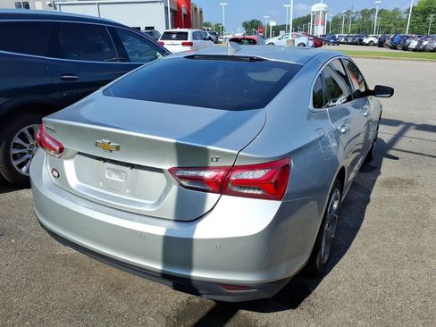 Used 2020 Chevrolet Malibu LT w/ Leather Package FWD image 5