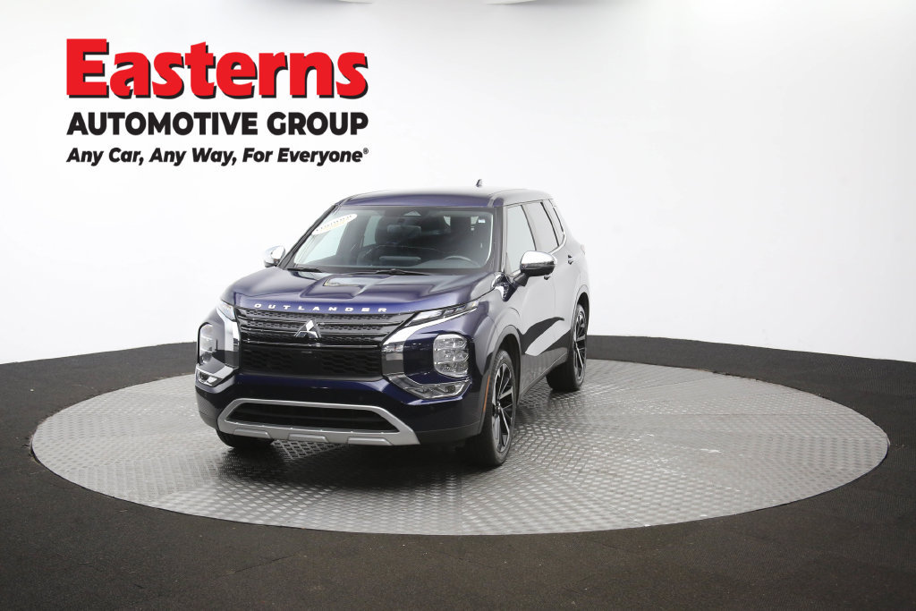 Used 2023 Mitsubishi Outlander SE AWD/4WD image 55