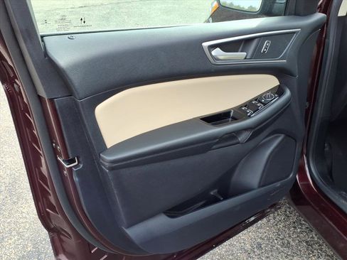 Used 2020 Ford Edge SEL w/ Convenience Package image 15