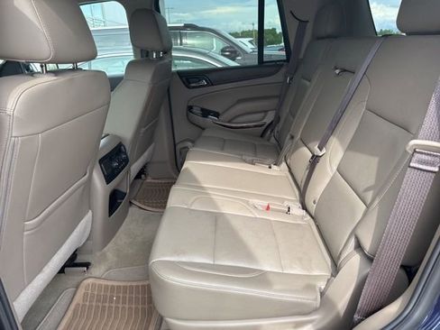 Used 2018 GMC Yukon SLT w/ Premium Edition AWD/4WD image 8
