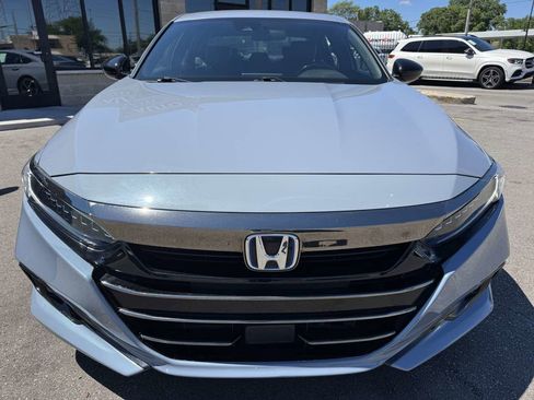 Used 2022 Honda Accord Sport image 2