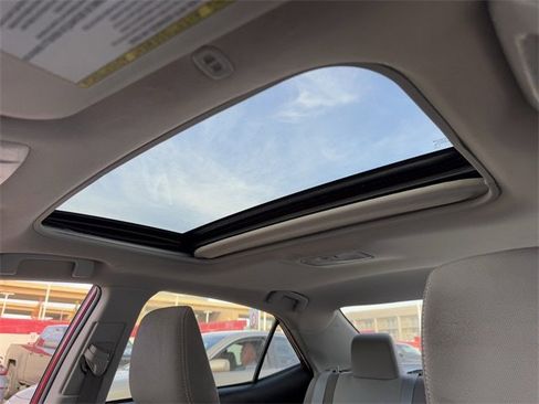 Used 2017 Toyota Corolla LE w/ LE Premium Package w/Moonroof image 22