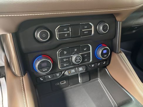 Used 2023 Chevrolet Tahoe High Country w/ Premium Package AWD/4WD image 14