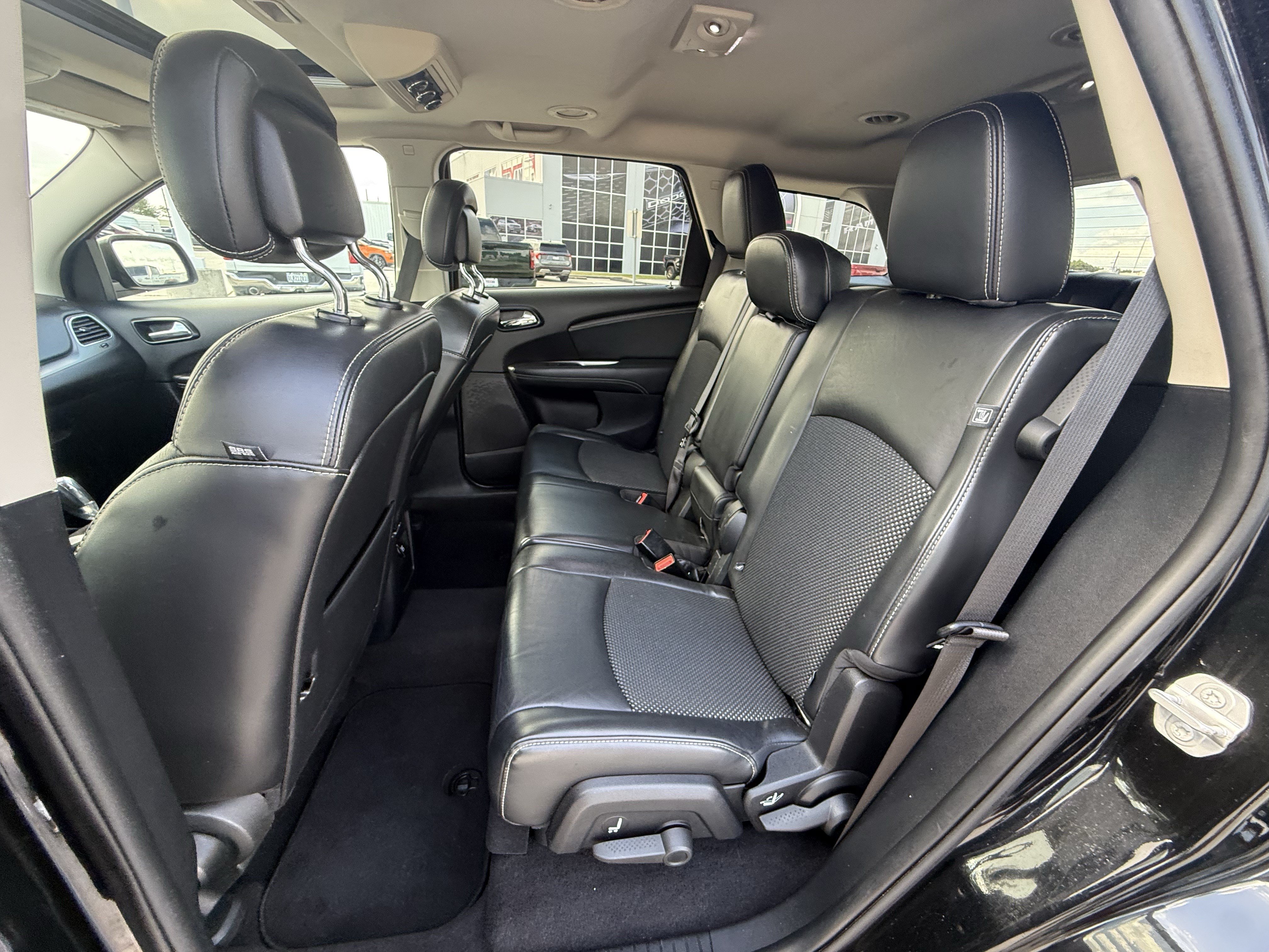 Used 2017 Dodge Journey Crossroad w/ Popular Equipment Group FWD image 30