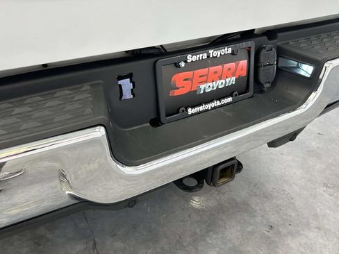Used 2024 RAM 2500 Big Horn w/ Off Road Package AWD/4WD image 13