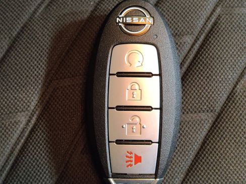 Used 2022 Nissan Kicks SV FWD image 32