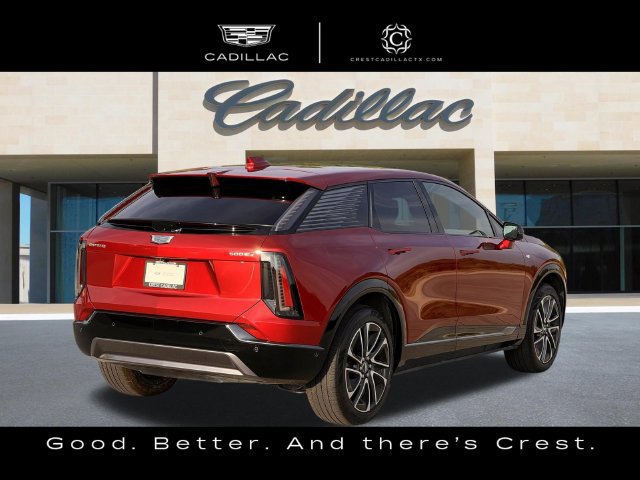 Certified 2025 Cadillac Optiq Sport 2 w/ LPO, Floor Liner Package AWD/4WD image 3
