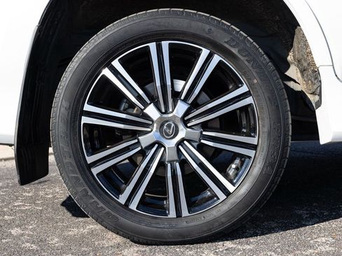 Used 2020 Lexus LX 570 4WD w/ Luxury Package image 71