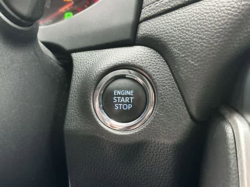 Used 2020 Toyota RAV4 XLE w/ Convenience Package image 11