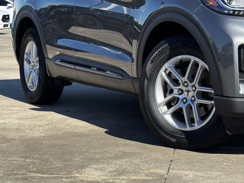 New 2026 Ford Explorer Active w/ Active Comfort Package image 12