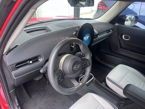 Used 2025 MINI Cooper S image 4