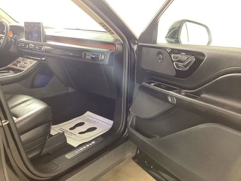 Used 2023 Lincoln Aviator Reserve w/ Equipment Group 201A AWD/4WD image 23