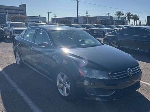 Used 2012 Volkswagen Passat 2.5 SE image 2