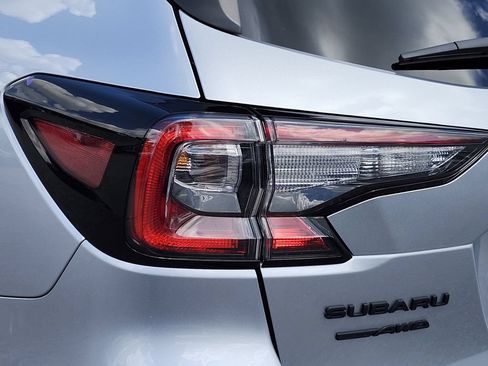 Certified 2025 Subaru Outback Onyx Edition AWD/4WD image 7