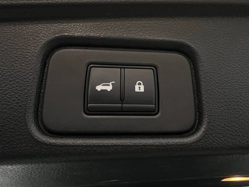 Used 2024 Nissan Pathfinder Platinum w/ Cargo Package image 31