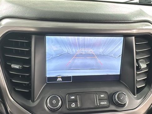 Used 2023 GMC Acadia AT4 image 28