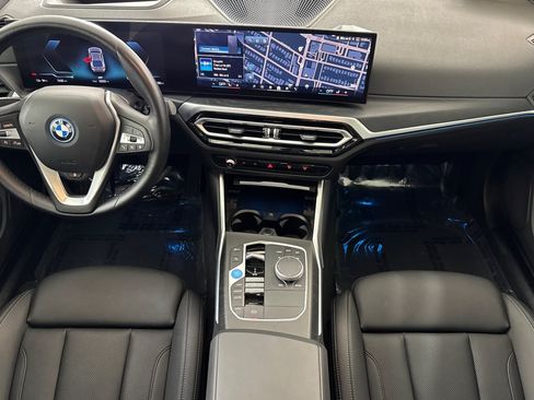 Used 2024 BMW i4 eDrive35 w/ Premium Package RWD image 16